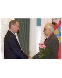 На фото Марлен Хуциев